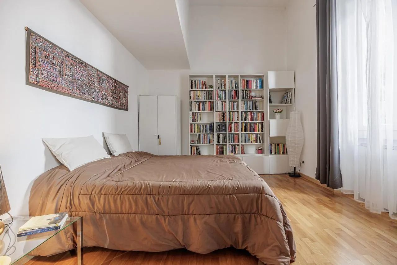 Ferienwohnung The Bookhouse Florenz Apartment